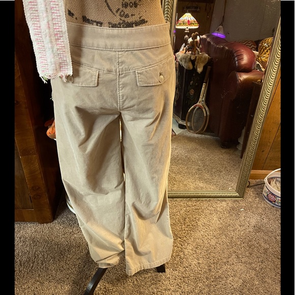 🌸 Izod light weight corduroy boot cut pants - Picture 2 of 9